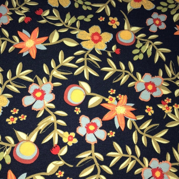 LulaRoe Randy tee - Picture 2 of 5